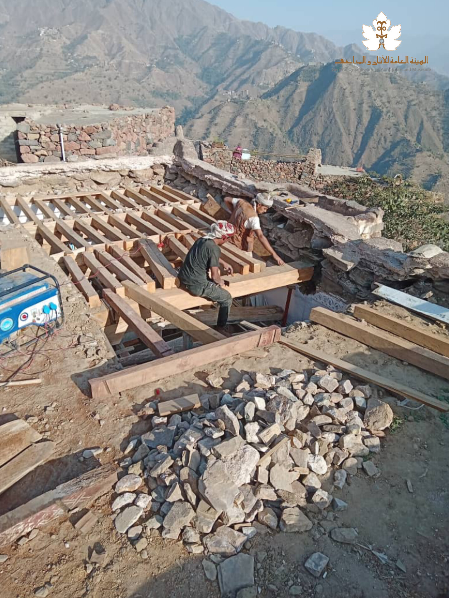 بدء أعمال ترميم جامع الصنوين الأثري بمديرية بني العوام